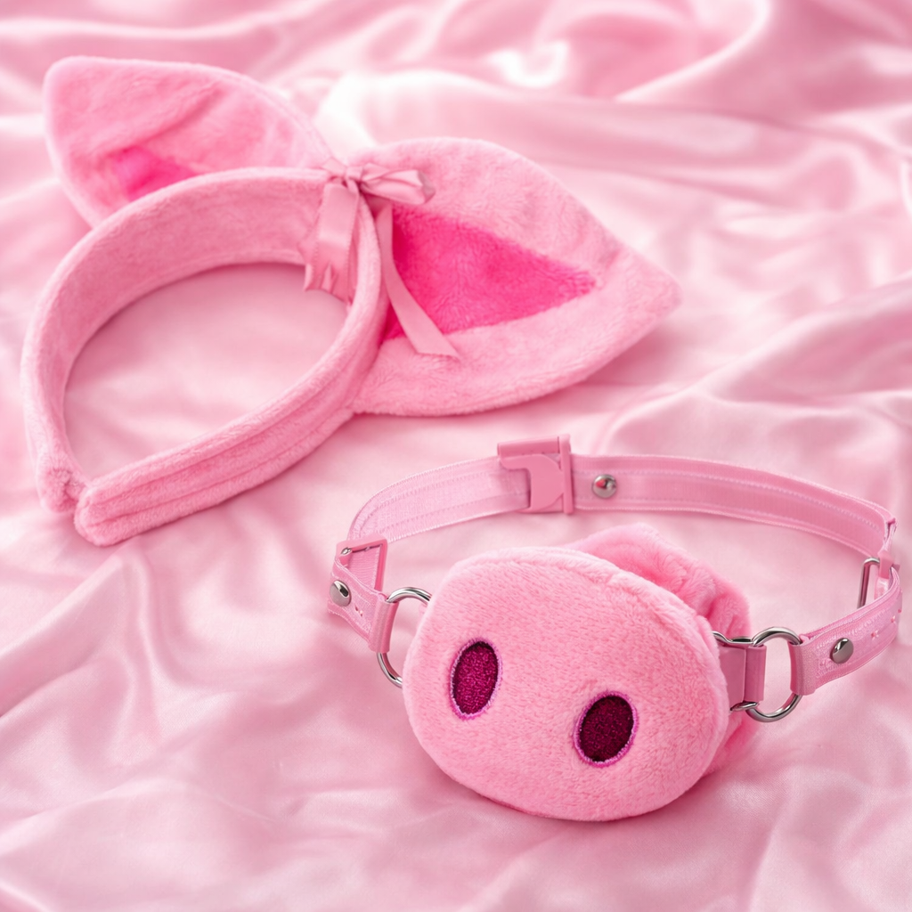 Miss Piggy Box Memorabilia Package From My Wildest GB Night! š„š·