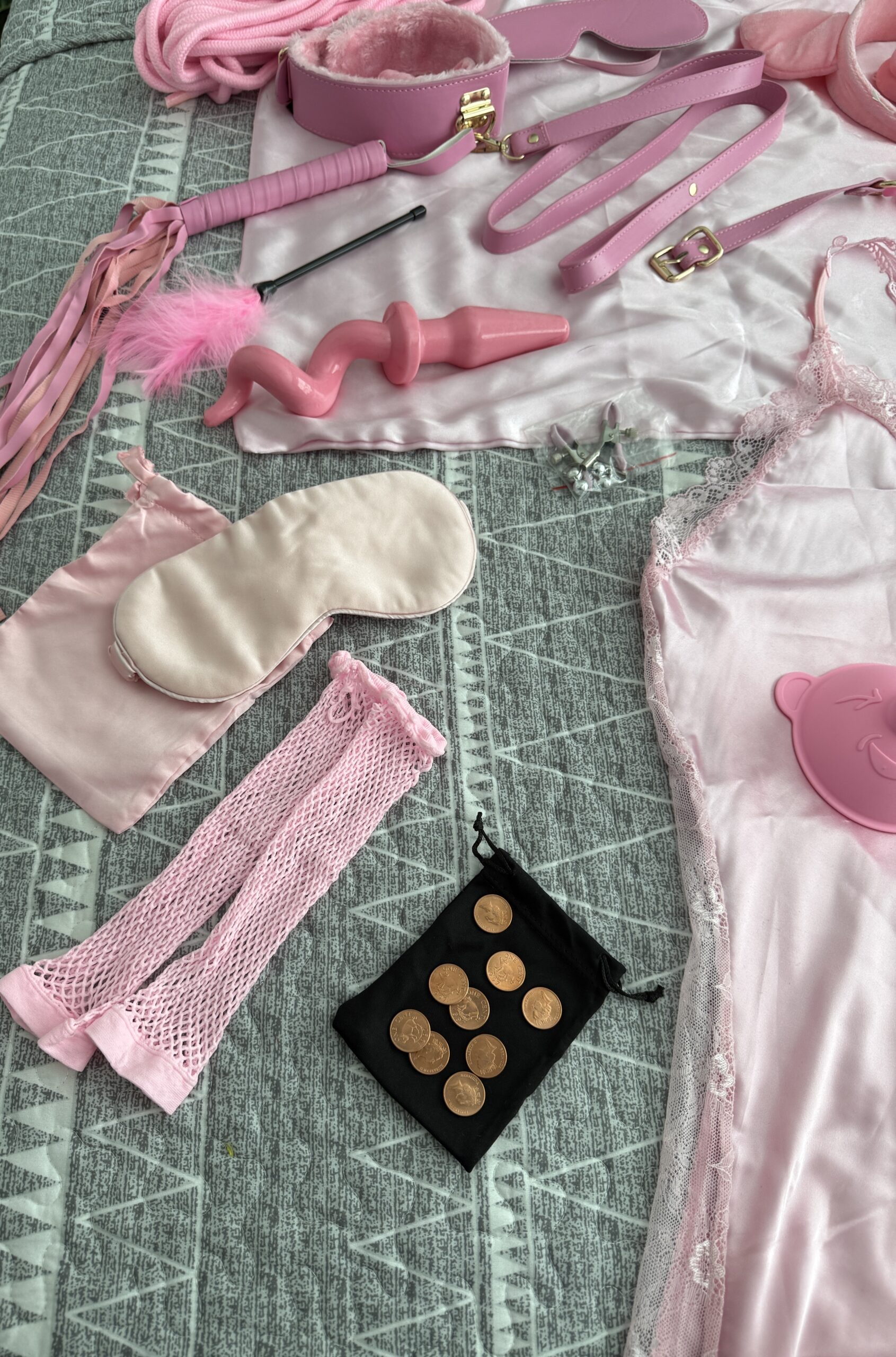 Miss Piggy Box Memorabilia Package From My Wildest GB Night! š„š· - Image 13