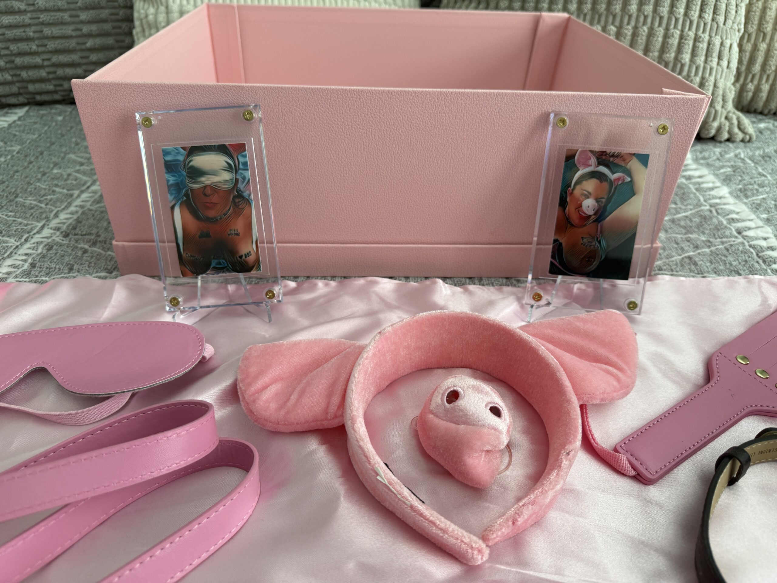 Miss Piggy Box Memorabilia Package From My Wildest GB Night! š„š· - Image 9